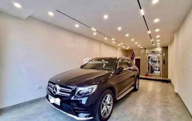 Bán căn nhà 6 tầng thang máy, ô tô ngủ trong nhà. Nội thất cao cấp. Khu vực phát triển từng ngày.