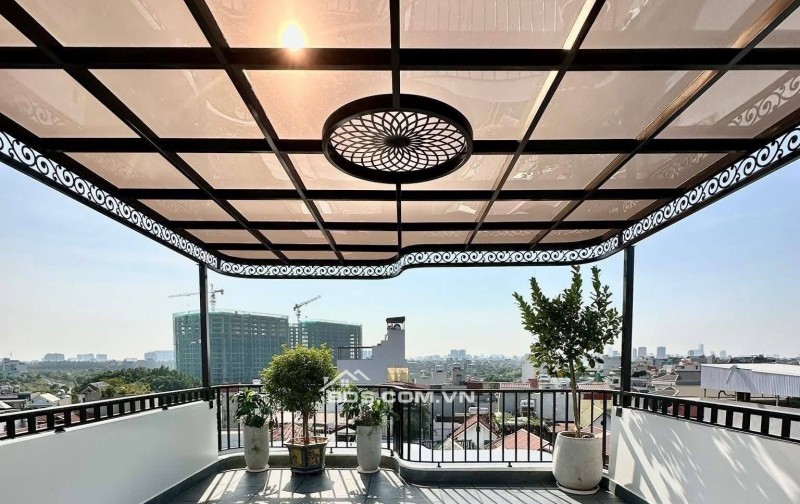 Bán căn nhà 6 tầng thang máy, ô tô ngủ trong nhà. Nội thất cao cấp. Khu vực phát triển từng ngày.