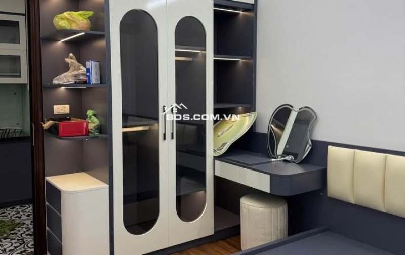 BÁN CHUNG CƯ KĐT VIỆT HƯNG LONG BIÊN  NHỎ TIỀN