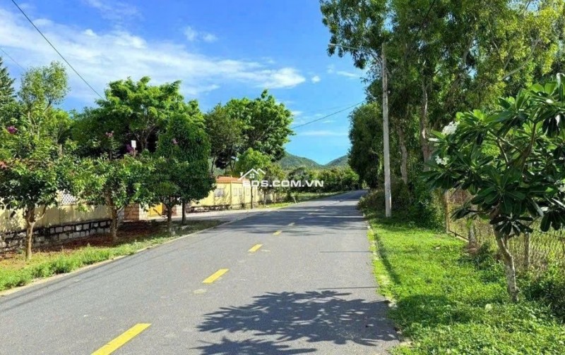 HÀNG NGỘP BÁN LÔ ĐẤT NGAY MẶT TIỀN ĐƯỜNG VEN BIỂN VŨNG TÀU BÌNH CHÂU