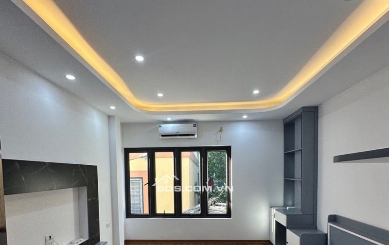LÔ GÓC KHƯƠNG ĐÌNH - 36m2 x 6T THANG MÁY , MT 