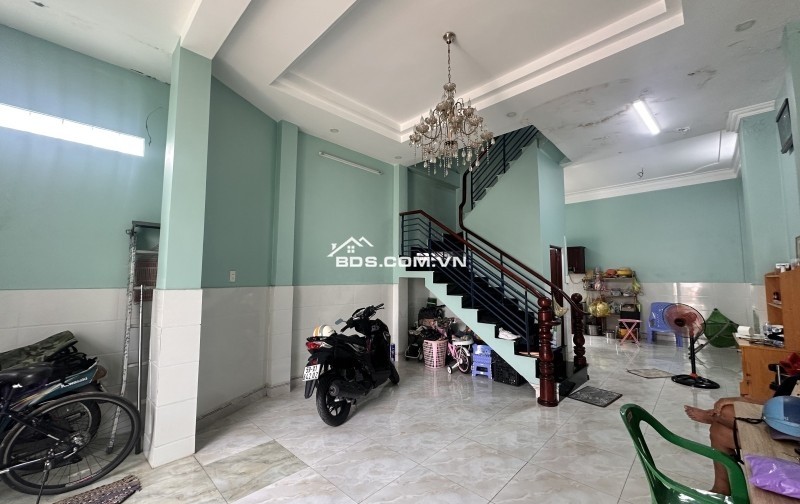 Bán nhà  đường Nguyễn Duy Trinh, Phường Long Trường, Q9, Thủ Đức. DT 64m2, 3 tầng, SH. Giá  5.65 tỷ