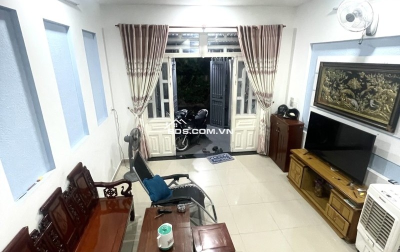 Bán nhà đường số 4, Hiệp Bình Phước, Thủ Đức, TP HCM. DT 75, 3 tầng. Giá  - 7.15  tỷ.