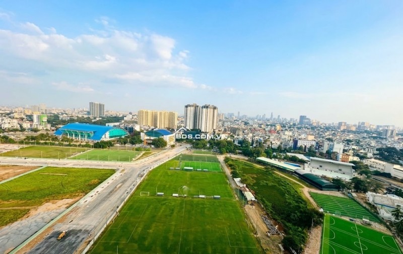 BÁN GẤP CĂN HỘ CAO CẤP THE FLEMINGTON - RỘNG 97m², 2PN - VIEW TRƯỜNG ĐUA PHÚ THỌ - CÓ SUẤT Ô TÔ