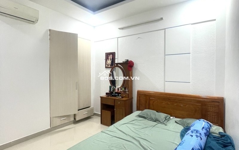 Bán nhà đường số 4, Hiệp Bình Phước, Thủ Đức, TP HCM. DT 75, 3 tầng. Giá  - 7.15  tỷ.