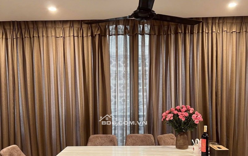 Bán Nhà Gần Phố Phạm Ngọc Thạch, Đống Đa 37/44m, 6 tầng, mt 6.9m, giá 15.6 tỷ.