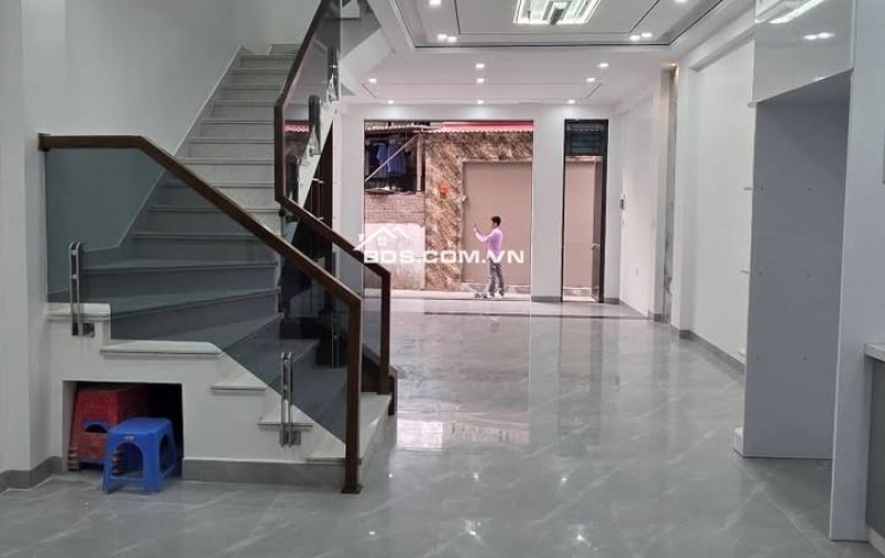 Bán Nhà 3 Tầng Ngay Trung tâm Phường Kiến An - Vườn Hoa Chéo