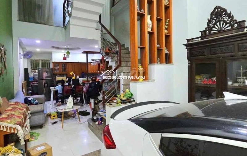 Chính chủ cần bán nhà hẻm xe hơi 5m  đường Lò Lu nhà gồm 1 trệt + 2 lầu + sân thượng