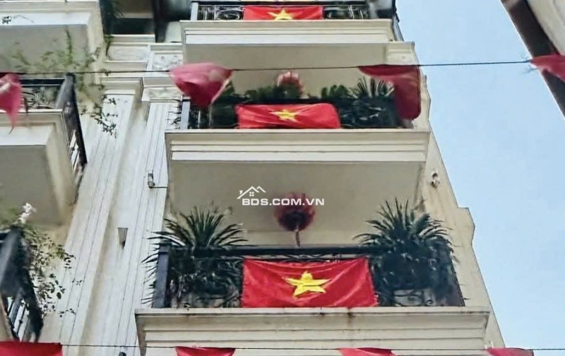 HÀNG VIP PHÂN LÔ – 6 TẦNG THANG MÁY – Ô TÔ TRÁNH NHAU- HOÀNG VĂN THÁI