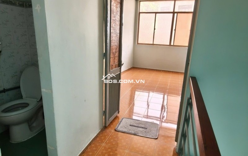 MẶT TIỀN PHÚ NHUẬN - CHỈ HƠN 3 TỶ - NHÀ 3 LẦU_Ô TÔ ĐỖ CỬA - 2PN - 3WC CỰC NGON