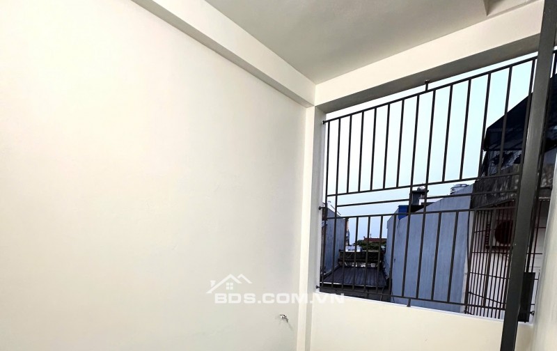 BÁN NHÀ  2.699 TỶ 3 TẦNG 52M2  XÂY MỚI NGÕ NGẮN ĐƯỜNG TRƯỜNG CHINH