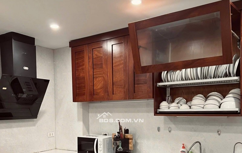 Bán Nhà Gần Phố Phạm Ngọc Thạch, Đống Đa 37/44m, 6 tầng, mt 6.9m, giá 15.6 tỷ.