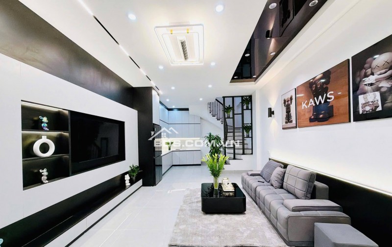 Bán Nhà Gần Phố Thịnh Quang, Đống Đa 36m, 4 tầng, mt 3.8m, giá 9.5 tỷ