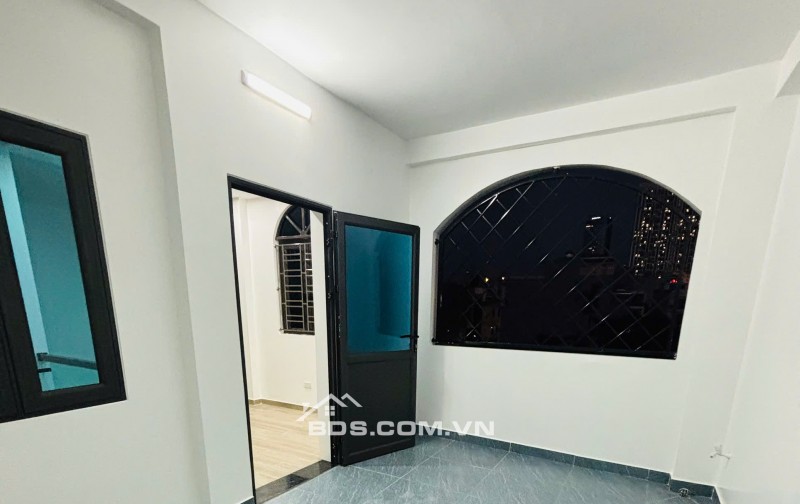 Nhà 4 tầng đẹp độc lập, mặt đường 10m, gần Metro, gần bến xe Thượng Lý, Sở Dầu, Hồng Bàng