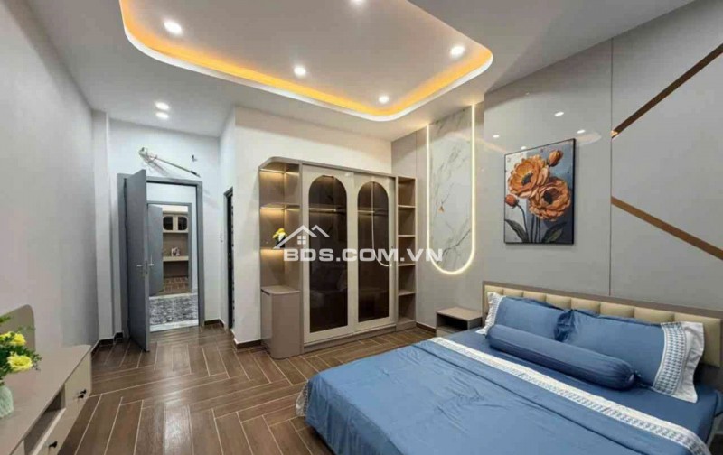 Bán nhà MTKD ngay chợ Nguyễn Tư Giản 80m2 6 lầu đẹp có thang máy KD đa nghề 14.5 tỷ.