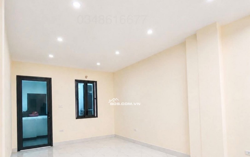 Trung tâm thanh trì - ngọc hồi - 35m - 6 tầng - sđcc