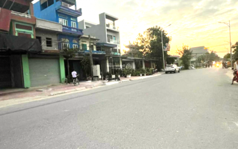 Đất Đấu giá giai phạm, mặt đường KCN 124m2, vỉa hè siêu rộng 17m, lưu không sau nhà gần 100m2.