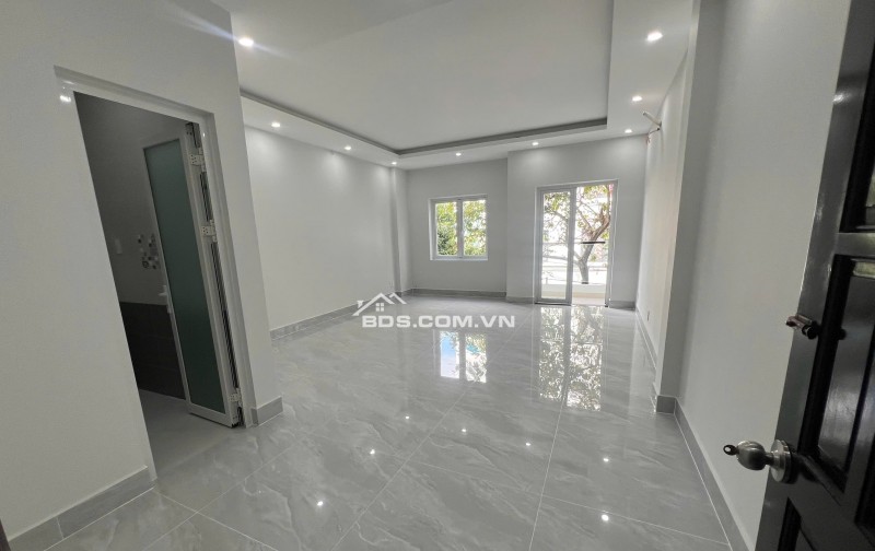 bán nhà mặt phố khu dân cư Trung Sơn, phù hợp để mở văn phòng, spa, làm căn hộ dịch vụ có tính thanh khoản cao..
