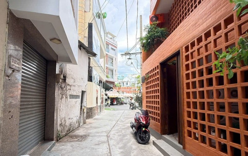 CĂN GÓC NGUYỄN VĂN NGUYỄN - QUẬN 1 – 4,2×9M, 5 TẦNG FULL NỘI THẤT - CHỈ 7,9 TỶ