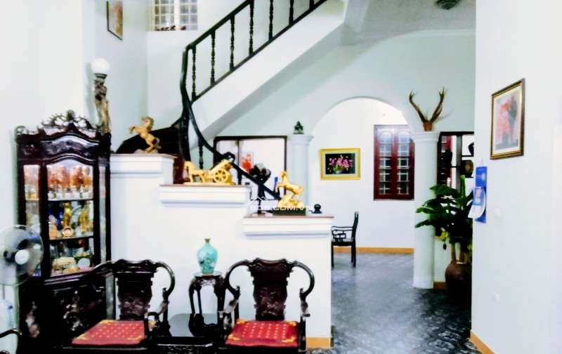 Bán nhà riêng phố Khương Trung thông đường vành đai 2.5, DT 133m2, sổ hồng, ô tô vào nhà