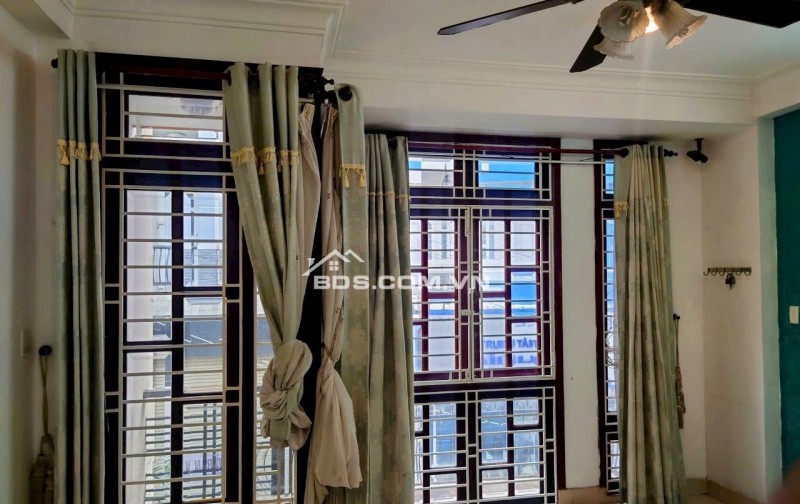NHÀ MT HOA LAN – PHAN XÍCH LONG – 4.5×11M – HẦM 4 TẦNG – CHỈ 16 TỶ