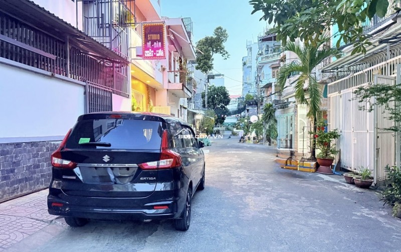 Nhà đẹp Khu bàn cờ, Phạm Văn Bạch mở rộng xe hơi thông
