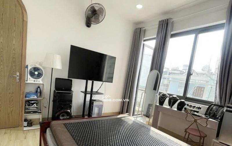 Nhà đẹp Khu bàn cờ, Phạm Văn Bạch mở rộng xe hơi thông