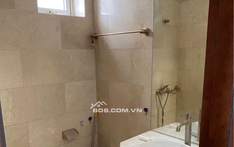 Chính chủ bán căn góc 2n2vs 69m2 đông nam Hoà bình green city 505 minh khai
