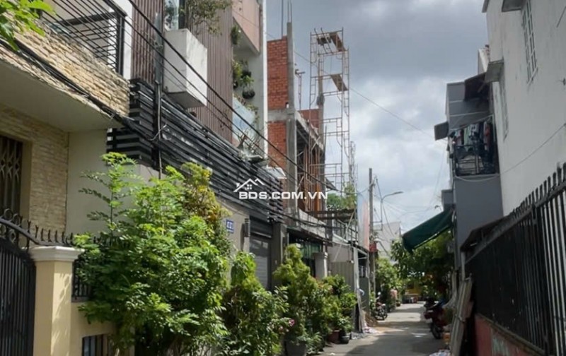 CHỈ 3,5 TỶ – CÓ NGAY NHÀ PHƯỚC BÌNH NAY LÀ PHƯỜNG PHƯỚC LONG, SỔ Riêng căn này đúng bài cho vợ chồng trẻ an cư lâu dài    Nhà cấp 4 tại Đường số 14, Phường Phước Long.