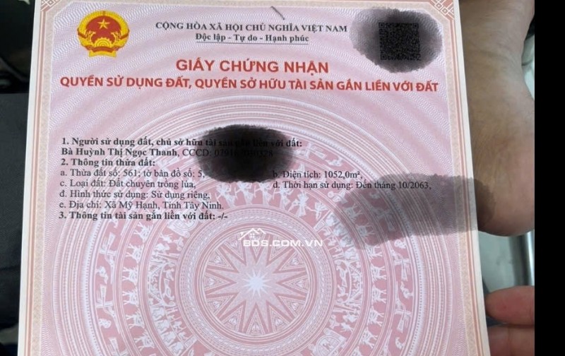 Bán 1000 M2 Đất tiện làm nhà vườn sát HCM