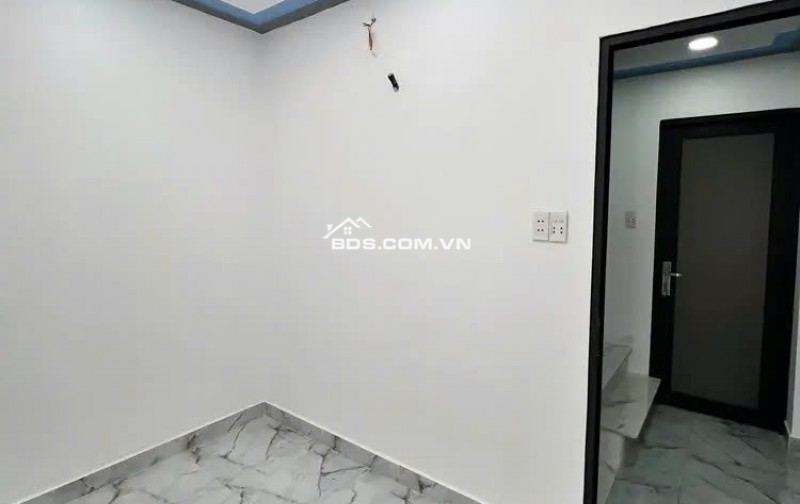  Nhà đẹp 3 tầng Hoà Bình- sát Đầm Sen 