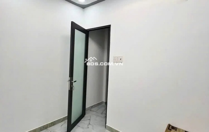  Nhà đẹp 3 tầng Hoà Bình- sát Đầm Sen 