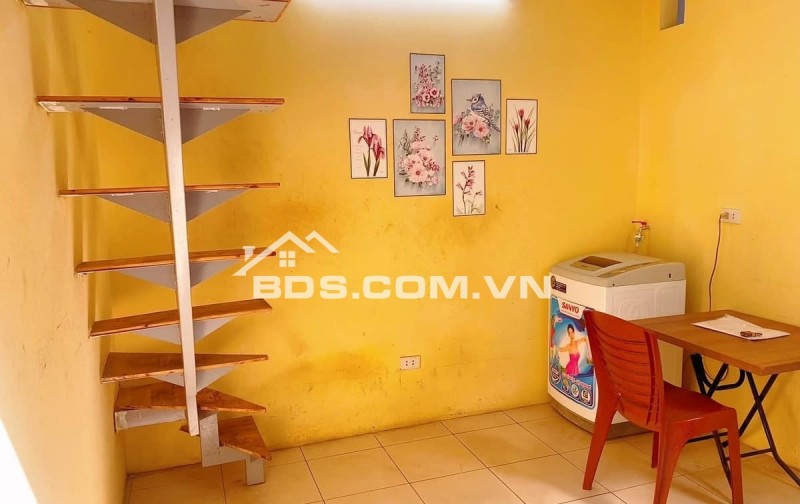 Cho thuê phòng trọ 2 tầng tại 521 Trương Định