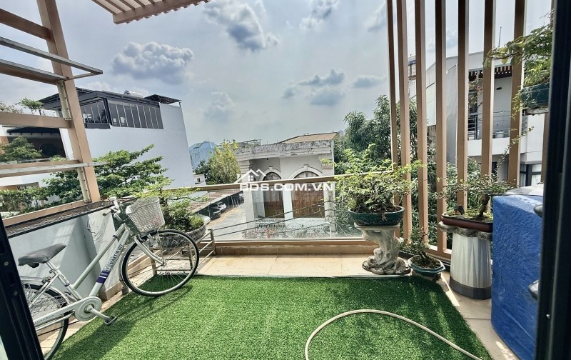 Bán nhà đường số 38, Hiệp Bình Chánh, Thủ Đức, TP HCM. DT 70m2, 3 tầng,  SHR. Giá - 8.2 tỷ.