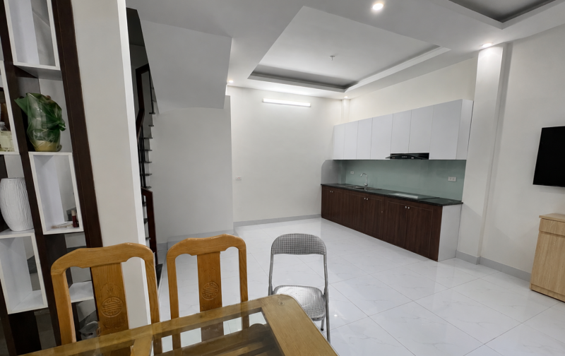  NHÀ MỚI ĐẸP – GẦN HỒ – NGÕ THÔNG – TIỆN ÍCH NGẬP TRÀN – Ở NGAY - CỰ KHỐI LONG BIÊN