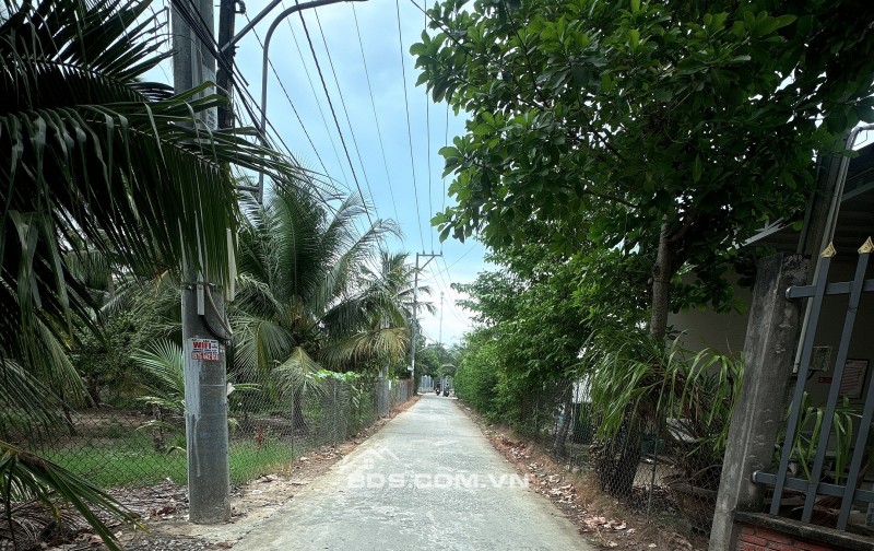 Bán đất thổ cư 495m2 cách đường Nguyễn Thị Định 200m