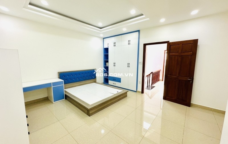 Bán nhà đường QL 13, Phường Hiệp Bình Chánh, Thủ Đức, TP HCM. DT 77m2, 4 tầng. Giá  8.1 tỷ