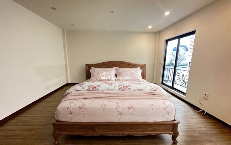 BÁN NHÀ 4 TẦNG ĐẸP – NGÕ THÔNG - Ô TÔ VÀO NHÀ – VIEW THOÁNG – AEON LONG BIÊN-NHỈNH 8 TỶ