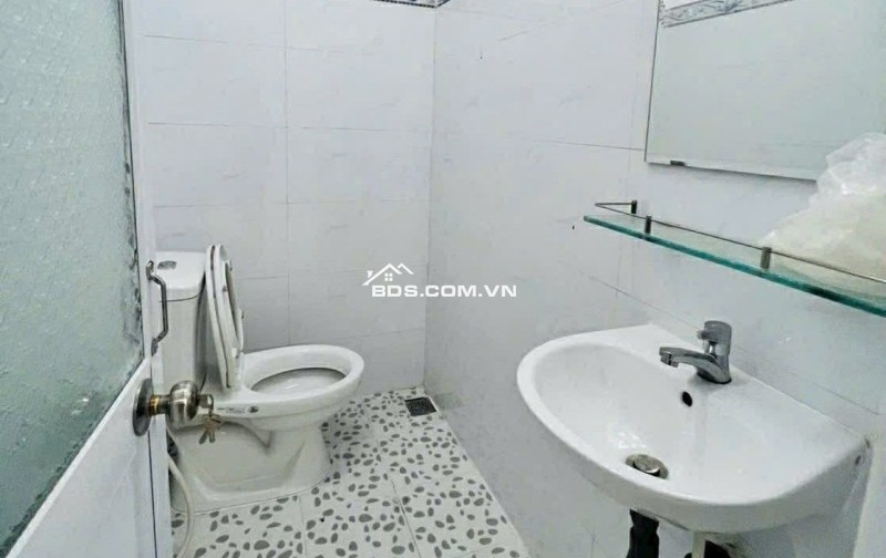 Bán nhà đường số 8, Phường Linh Trung, Thủ Đức, TP HCM. DT 108m2, sổ hồng. Giá 6.5 tỷ
