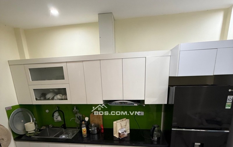 NHÀ NGỌC THUỴ 5 TẦNG FULL NỘI THẤT , CẠNH TRƯỜNG PHÁP , CÁCH Ô TÔ TRÁNH 20M .