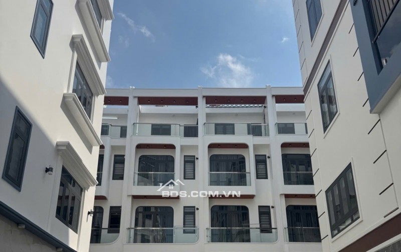 KHU PHÂN LÔ ĐỒNG BỘ – NHÀ 4 TẦNG ĐẸP – GIÁ NHỈNH 7 TỶ Vị trí đường số 6, gần Aeon Mall Tân Phú, Ruby Celadon, thuận tiện di chuyển QL1A, Cộng Hòa, sân bay Tân Sơn Nhất.