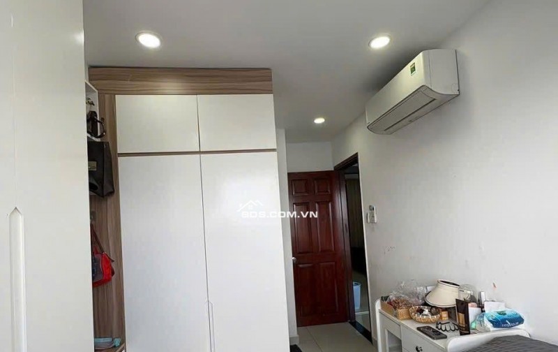 Căn hộ Oriental Plaza, Âu Cơ, Tân Phú: 12tr/th, 2p ngủ,78m2,NT, Nhà mới