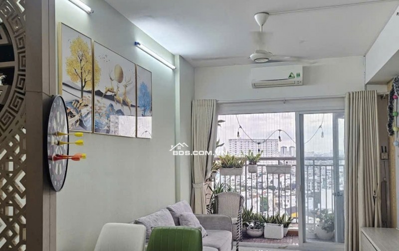 Chung cư Hoa Sen gần Đầm Sen, căn 2p ngủ, 77m2,nội thất giá 11tr