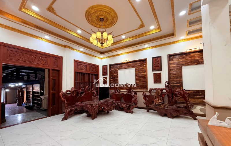 BÁN NHÀ 2 MẶT TIỀN KD 1 TRỆT 4 LẦU 1 HẦM TẶNG LUÔN DINH THỰ GỖ 6 GIAN!
