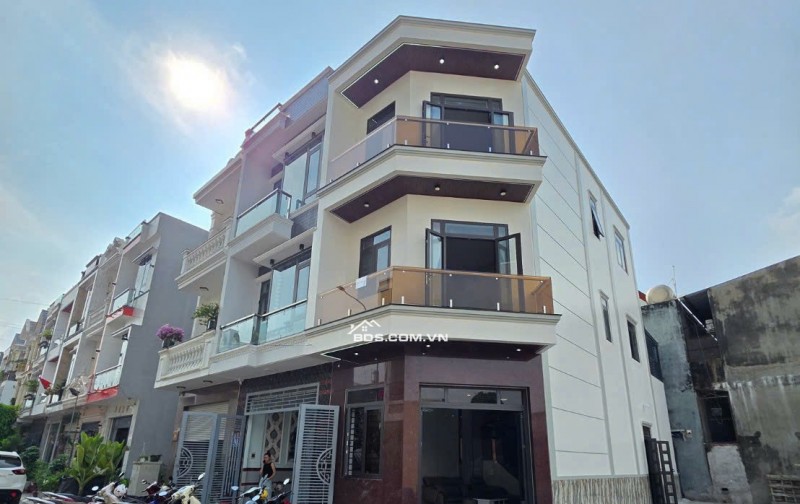 Nhà 2 mặt tiền phường Dĩ An HCM –Gần ngã tư 550 Vị trí đắc địa, phù hợp để ở kết hợp kinh doanh buôn bán.
