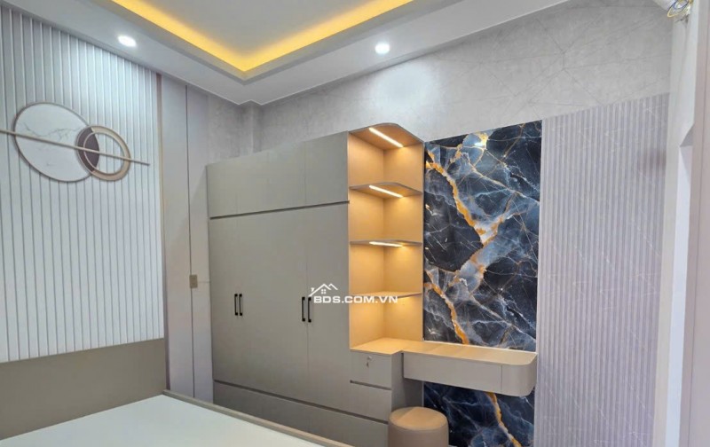 Nhà 2 mặt tiền phường Dĩ An HCM –Gần ngã tư 550 Vị trí đắc địa, phù hợp để ở kết hợp kinh doanh buôn bán.