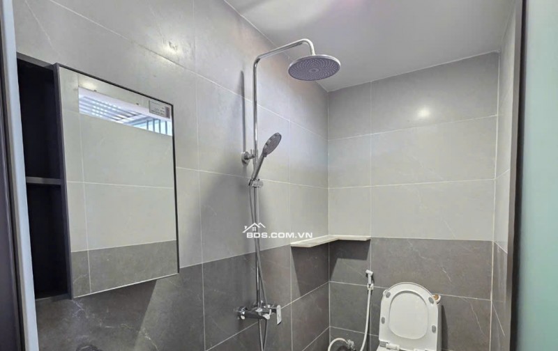 Nhà 2 mặt tiền phường Dĩ An HCM –Gần ngã tư 550 Vị trí đắc địa, phù hợp để ở kết hợp kinh doanh buôn bán.