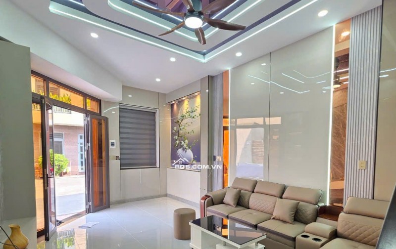 Nhà 2 mặt tiền phường Dĩ An HCM –Gần ngã tư 550 Vị trí đắc địa, phù hợp để ở kết hợp kinh doanh buôn bán.
