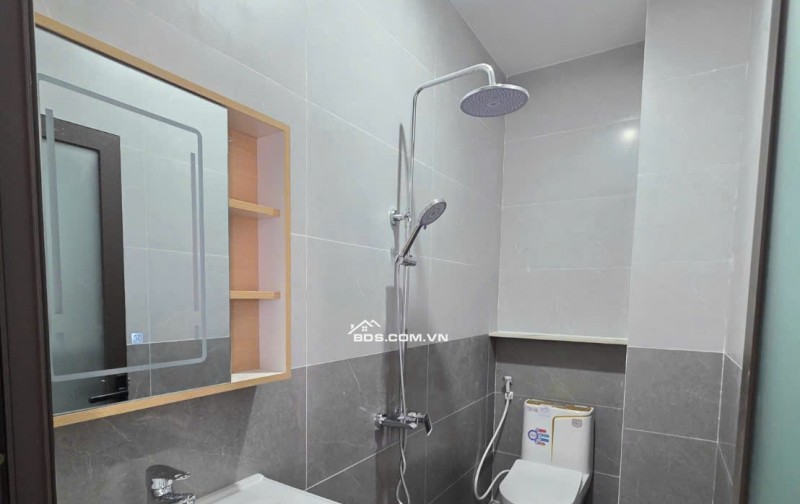 Nhà 2 mặt tiền phường Dĩ An HCM –Gần ngã tư 550 Vị trí đắc địa, phù hợp để ở kết hợp kinh doanh buôn bán.