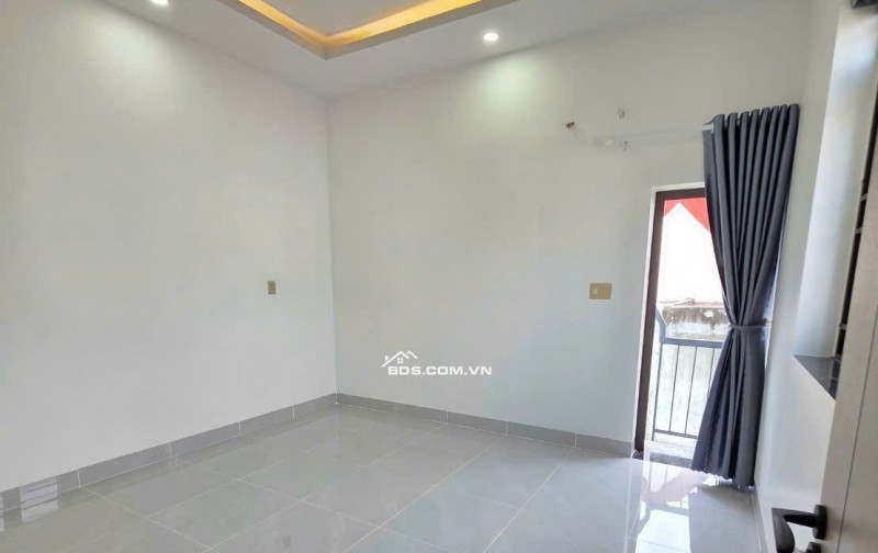 Nhà 2 mặt tiền phường Dĩ An HCM –Gần ngã tư 550 Vị trí đắc địa, phù hợp để ở kết hợp kinh doanh buôn bán.